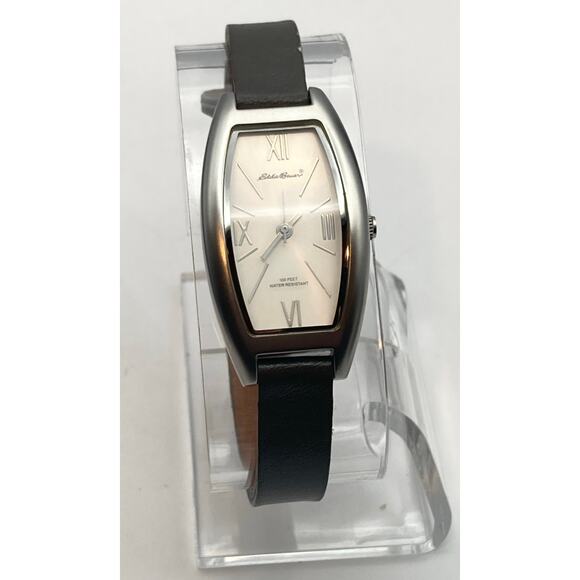 Eddie Bauer Curved Face Womens Watch 22mm New Battery - Adjustable Band WR 3ATM - Picture 2 of 13